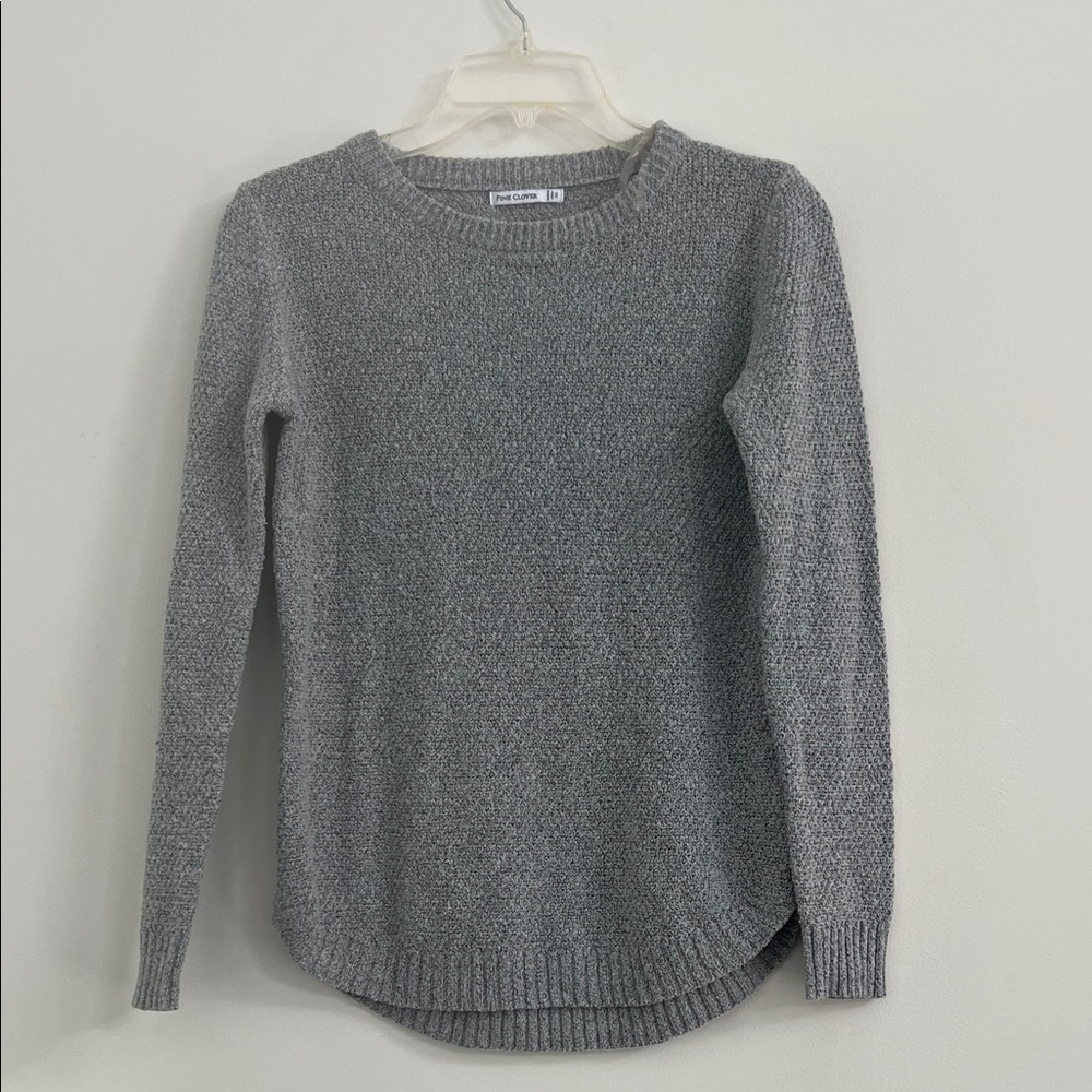 H&M Women's Gray Crew Neck Sweater